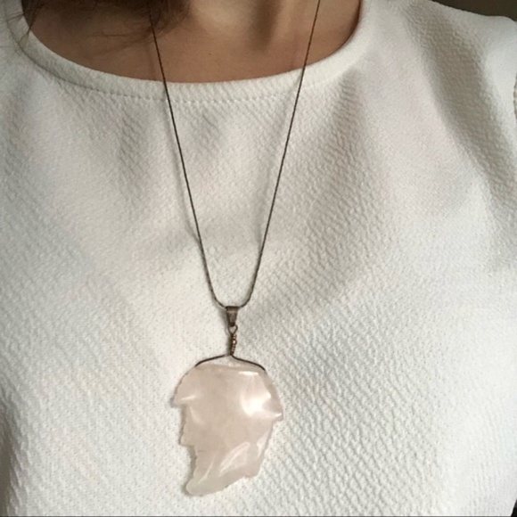 Francesca's Collections Jewelry - Francesca’s Quartz leaf pendant stone necklace